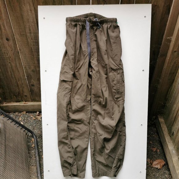 SOLD - Vintage Nike Acg PARACHUTE CARGO PANTS (Size XL) - Picture 3 of 4